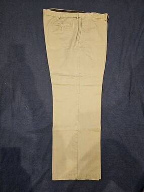 Haggar Men's Tan Chinos - Straight Leg Classic Fit 40x30